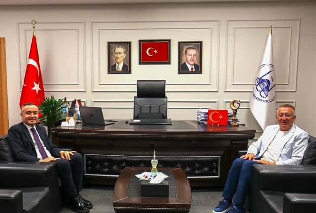 Adapazarı Kaymakamı Belediye Başkanıyla Hizmetleri Görüştü