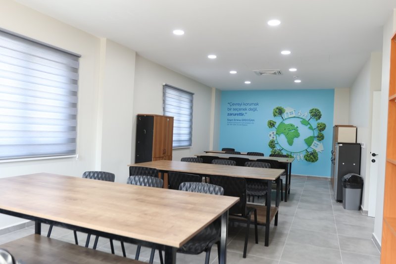 Adapazarı’nda 1. Sınıf Atık Getirme Merkezi Hizmete Açıldı