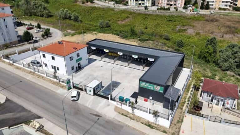 Adapazarı’nda 1. Sınıf Atık Getirme Merkezi Hizmete Açıldı