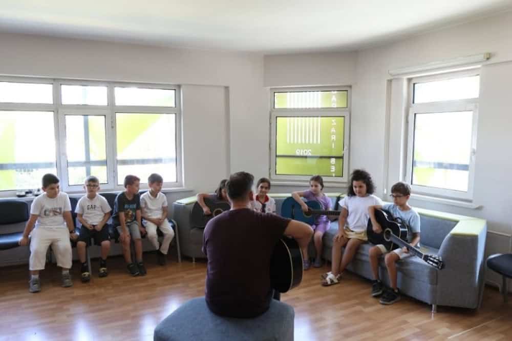 Adapazarı’nda Millet Evleri ve Bilgi Evleri Kursları İlgi Görüyor