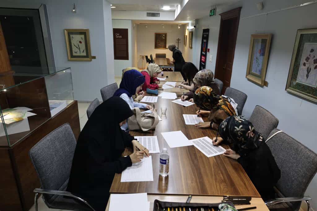 Genç Atölye’de ilk hafta geleneksel sanat ve yapay zekâ eğitimleriyle tamamlandı