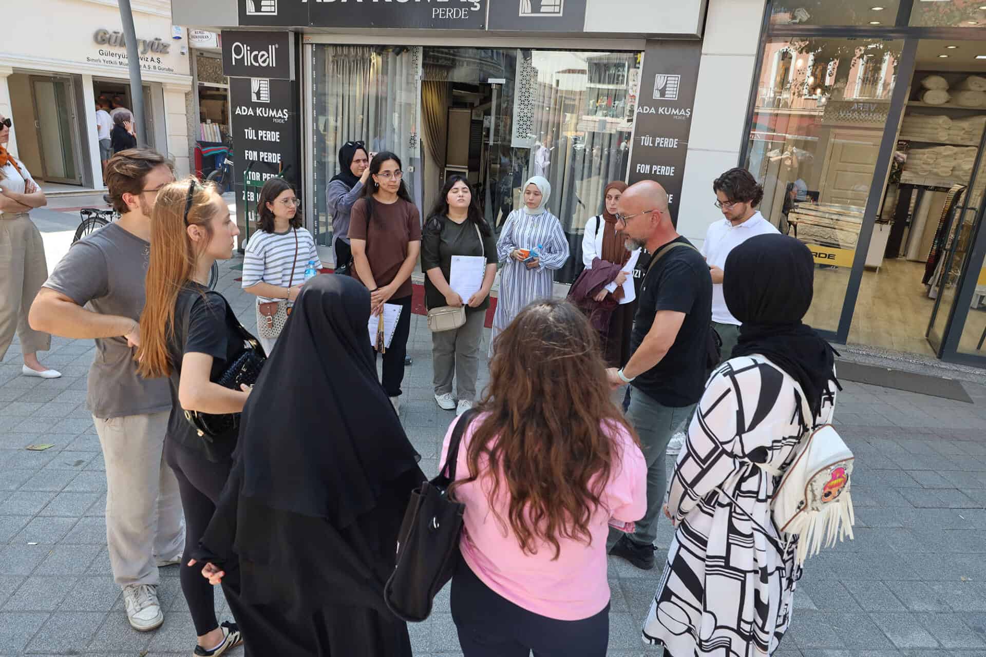Genç Atölye’de Yerinde Tarih Atölyesi başladı
