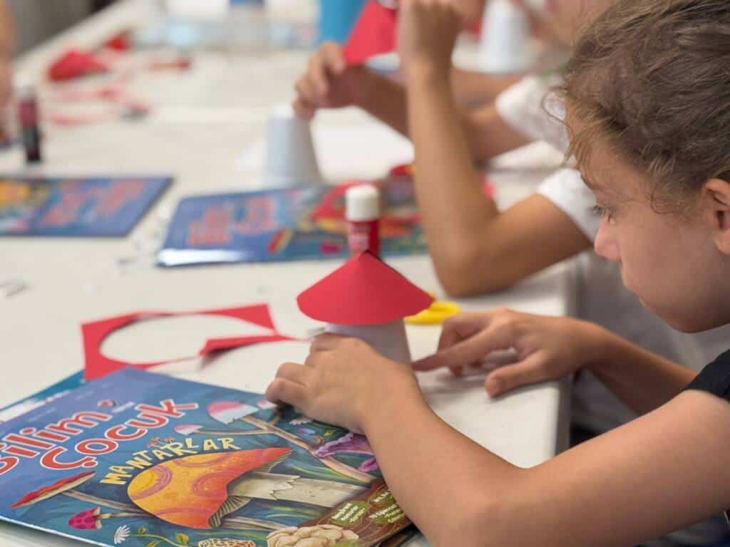 Genç Düşünürler Bilim Atölyesinde Bilimi Keşfetti