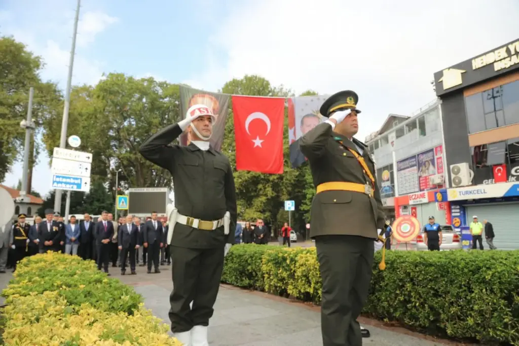 Hendek’te 30 Ağustos Zafer Bayramı Törenle Kutlandı