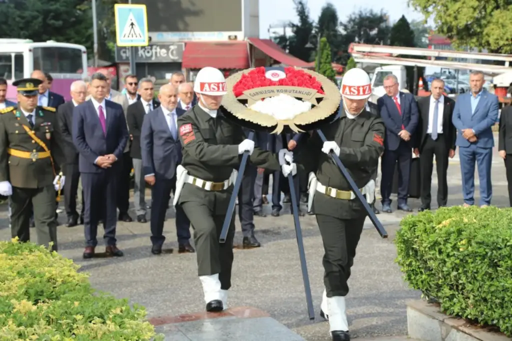Hendek’te 30 Ağustos Zafer Bayramı Törenle Kutlandı