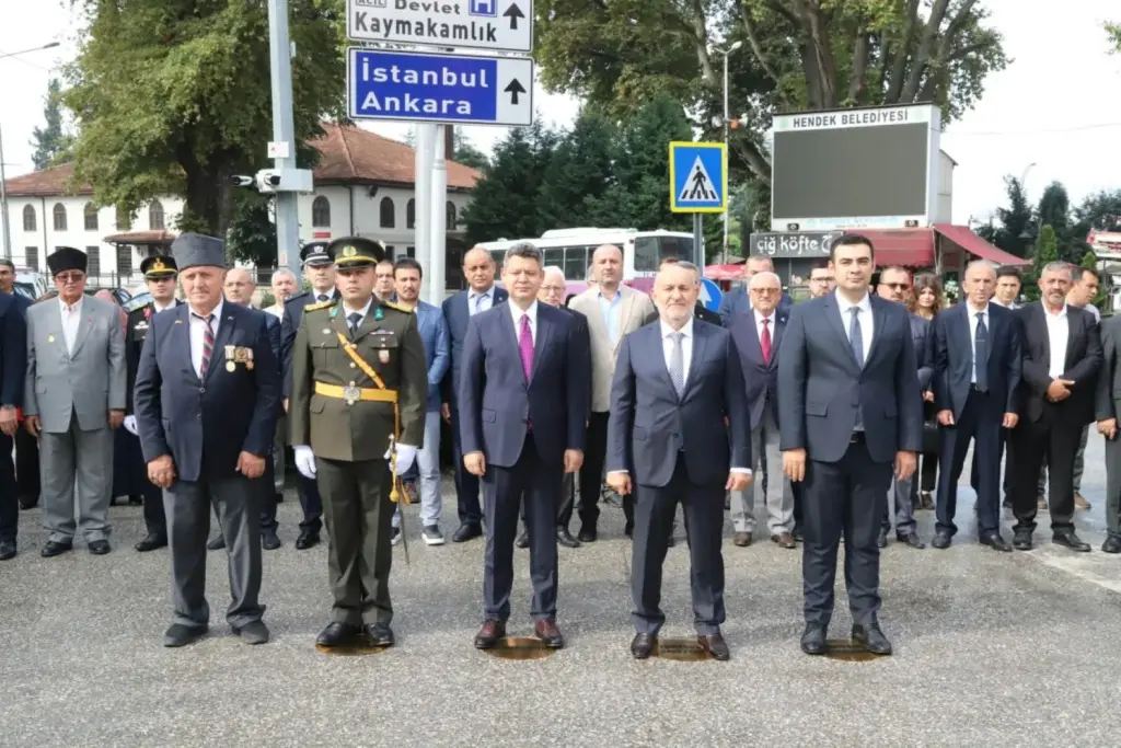 Hendek’te 30 Ağustos Zafer Bayramı Törenle Kutlandı