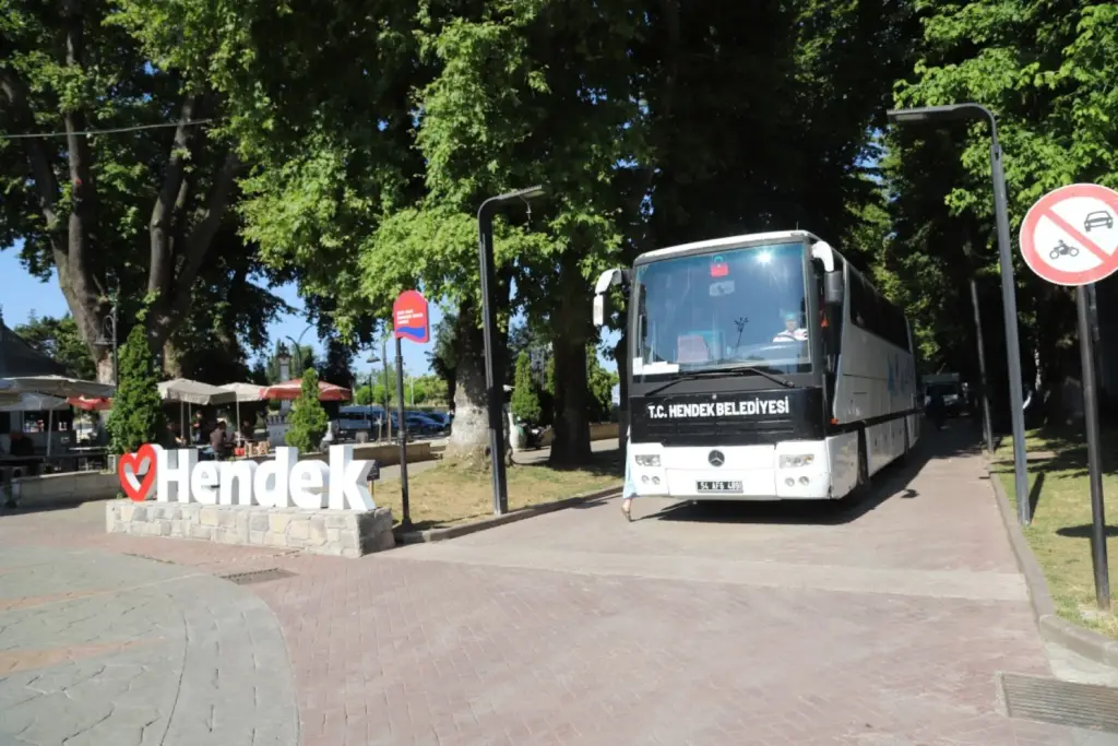 Hendek’te 5 Bin Kadın Denizle Buluştu