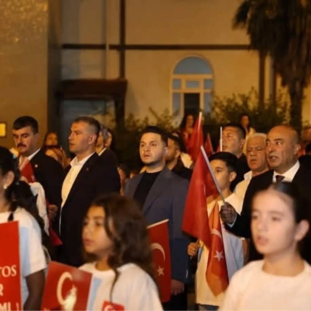 İlçede 30 Ağustos Zafer Bayramı Fener Alayı Düzenlendi
