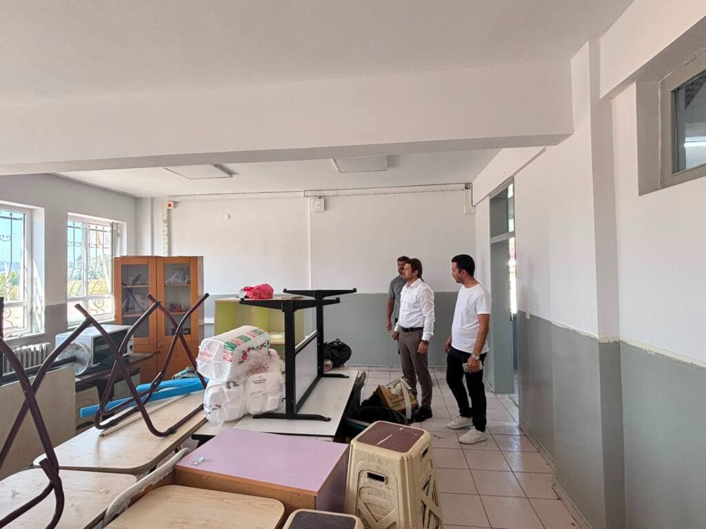 Karapınar İlk ve Ortaokulunda Yeni Dönem Hazırlıkları İncelendi
