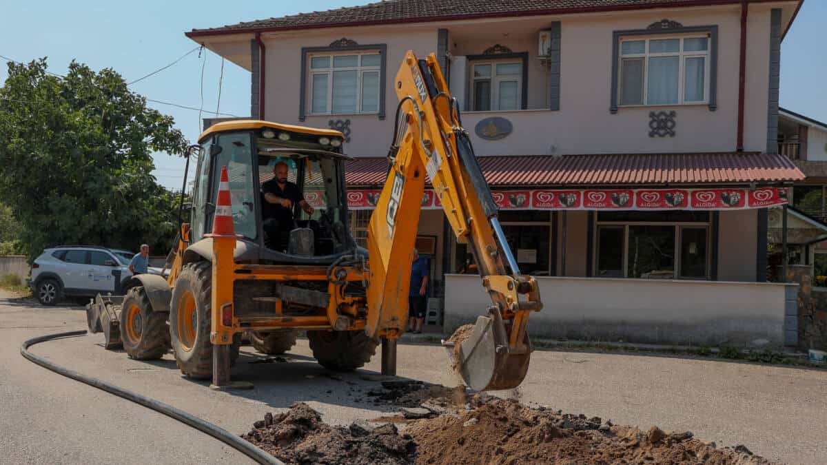 Karapürçek Meşepınarı’nda içme suyu hattı yenileniyor