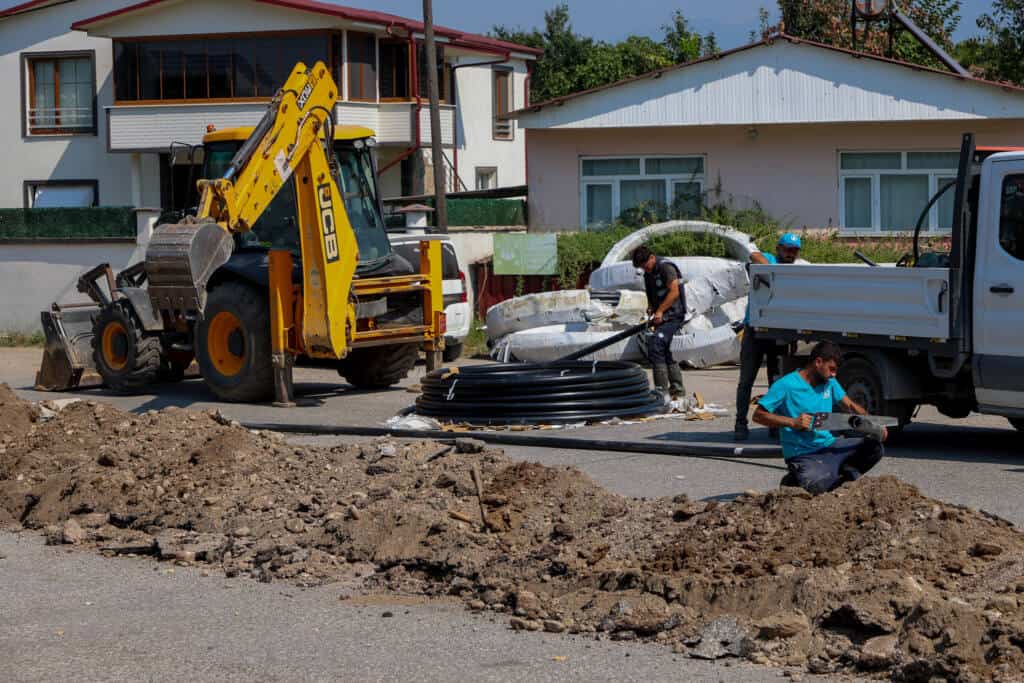Karapürçek Meşepınarı’nda içme suyu hattı yenileniyor