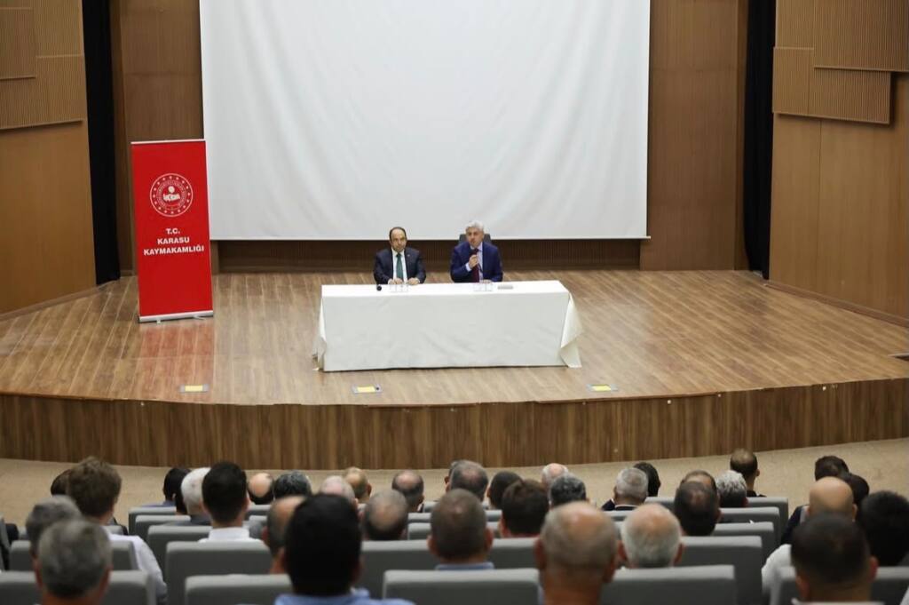 Karasu’da Muhtarlar Toplantısı Yapıldı