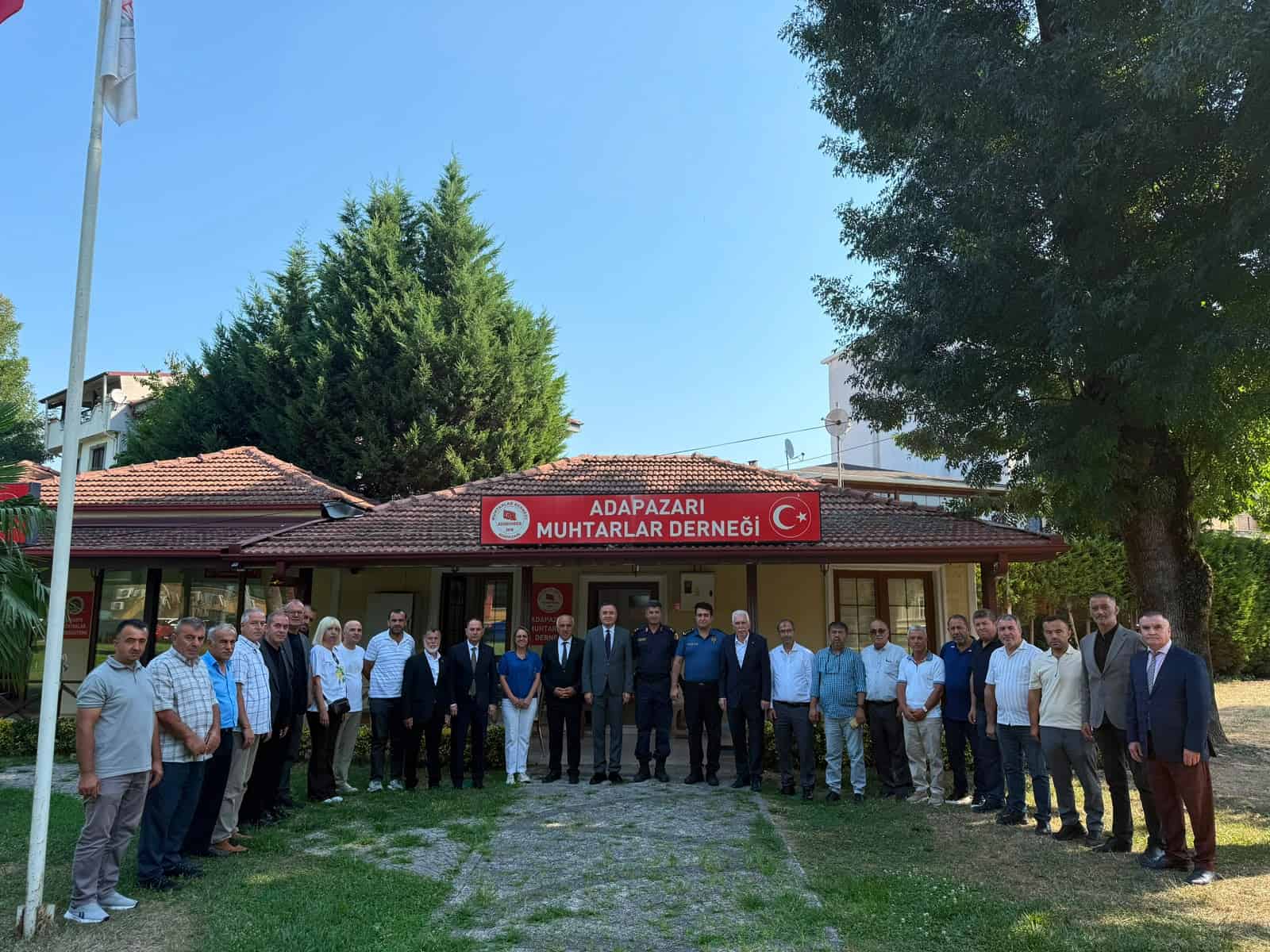 Kaymakam Musa Sarı Muhtarlar Derneğine Ziyarette Bulundu