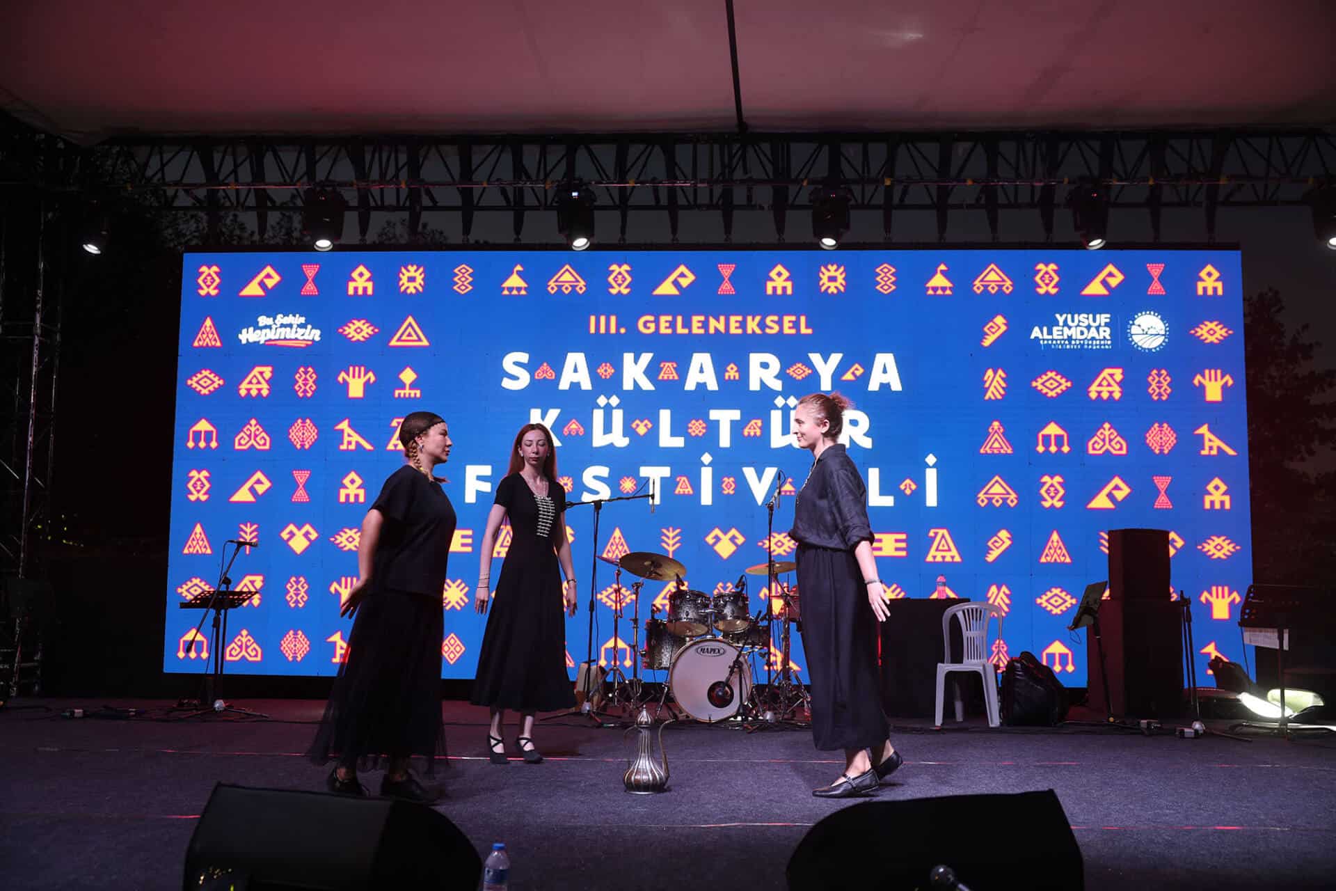 Millet Bahçesi’nde 3. Sakarya Kültür Festivali tamamlandı