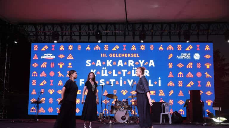 Millet Bahçesi’nde 3. Sakarya Kültür Festivali tamamlandı