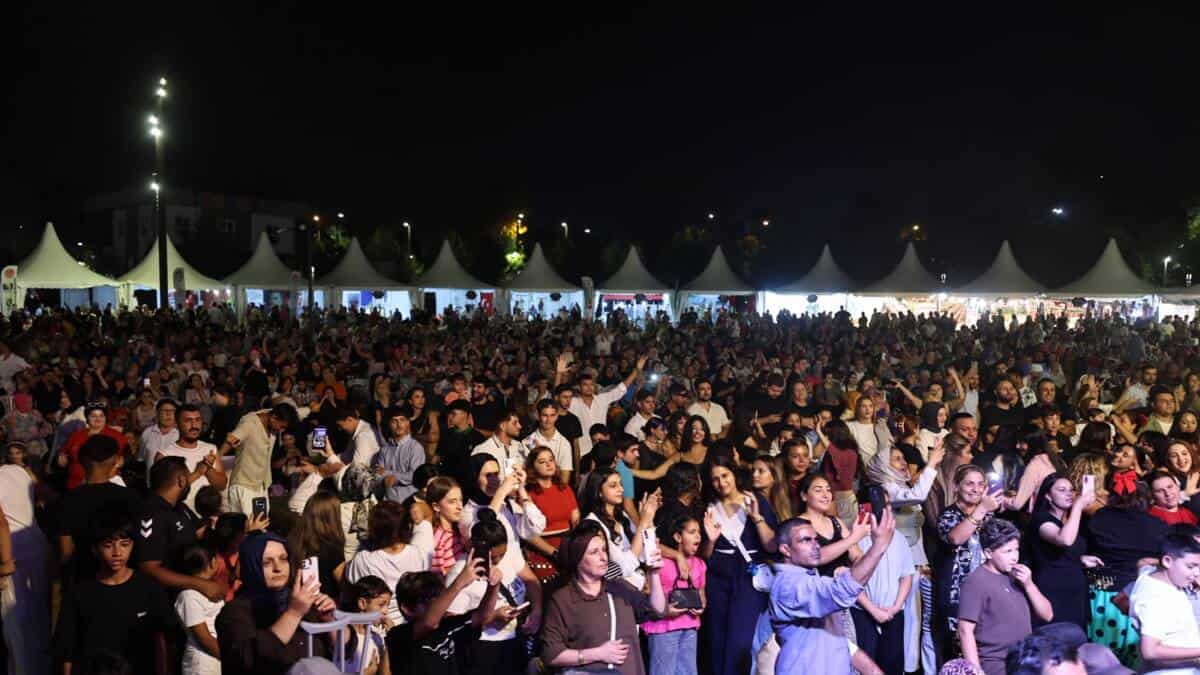 Sakarya Kültür Festivali Millet Bahçesi’nde Final Yaptı