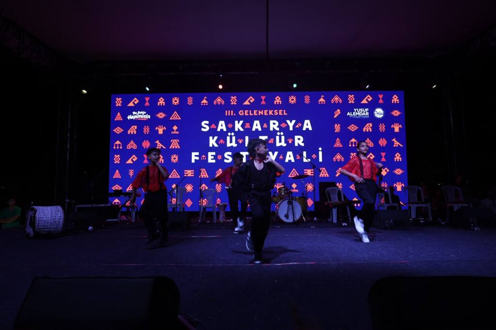 Sakarya Kültür Festivali Millet Bahçesi’nde Final Yaptı