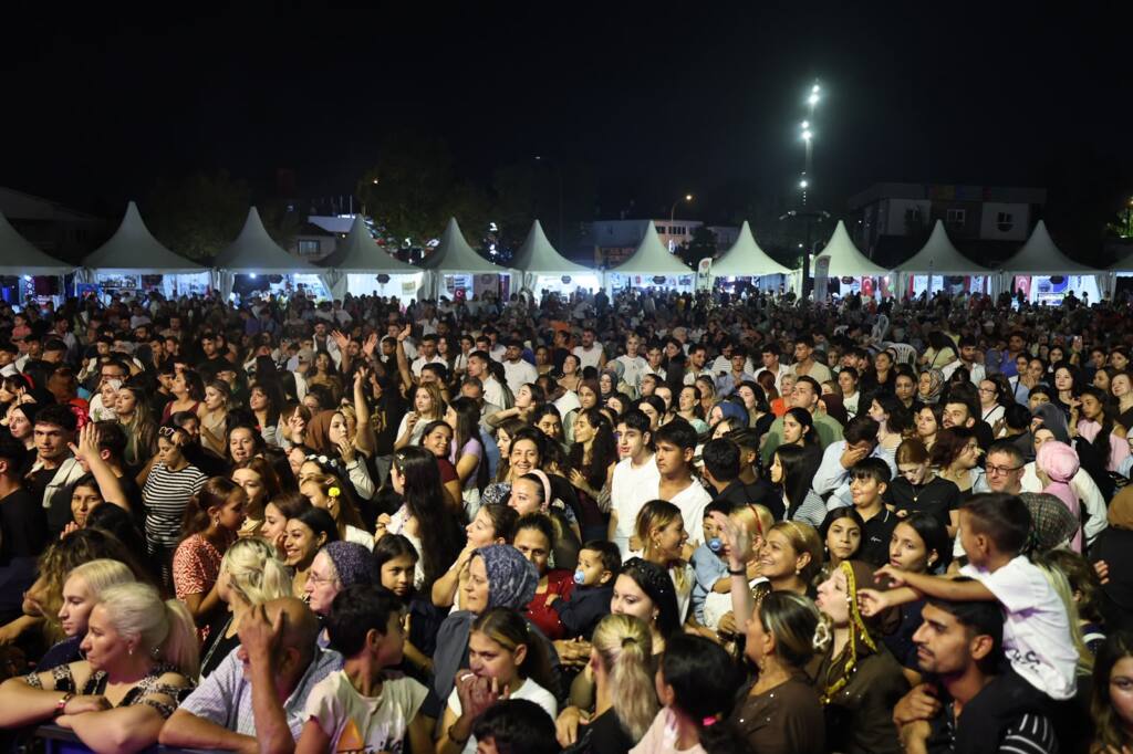 Sakarya Kültür Festivali Millet Bahçesi’nde Final Yaptı