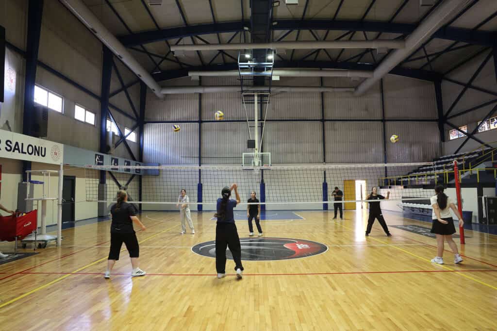 Sakarya Yaz Spor Okulları eğitimleri sürüyor