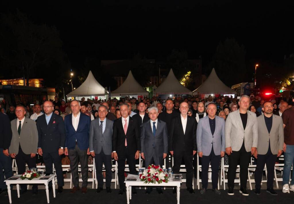 Sakarya’da 17 Ağustos Deprem Şehitleri Anıldı