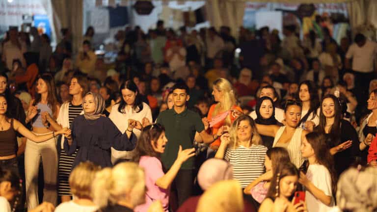 Sakarya’da Rumeli-Balkan Kültür Buluşması Şölenle Gerçekleşti