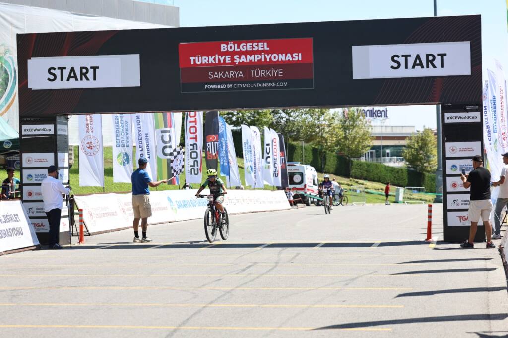 Sakarya’da Türkiye’nin İlk Bölgesel Dağ Bisikleti Şampiyonası Tamamlandı
