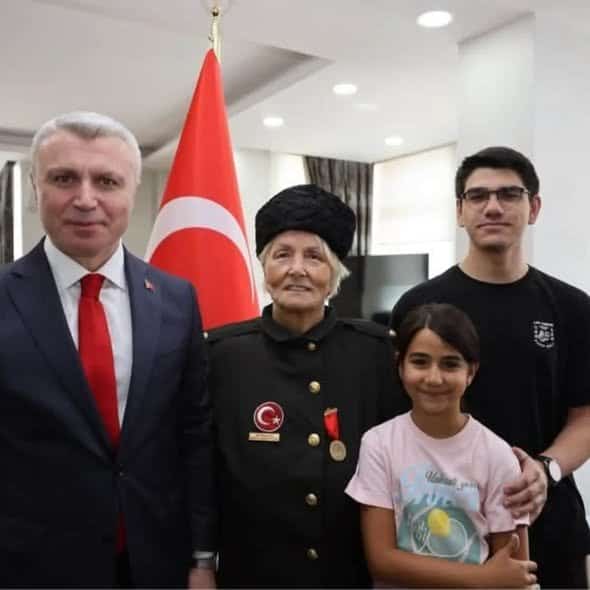 Sapanca Kaymakamı 30 Ağustos Tebriklerini Kabul Etti