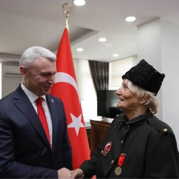 Sapanca Kaymakamı 30 Ağustos Tebriklerini Kabul Etti