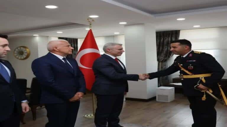 Sapanca Kaymakamı 30 Ağustos Tebriklerini Kabul Etti