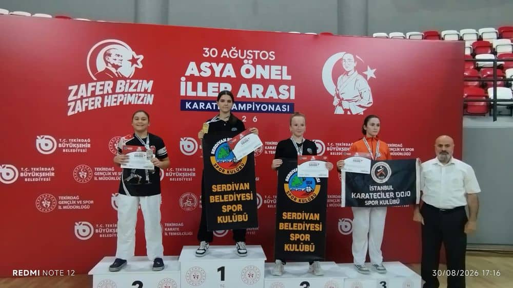Serdivan Karate Takımı Çorlu’da 9 Madalya Kazandı