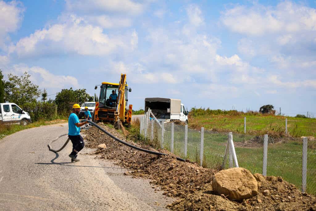 Topçu Mahallesi’nde içme suyu hattı yeni güzergaha taşınıyor