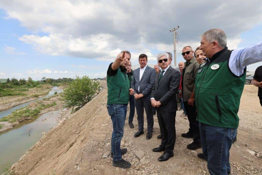 Vali Doğan Kızılelma Millet Bahçesi’nde İncelemelerde Bulundu