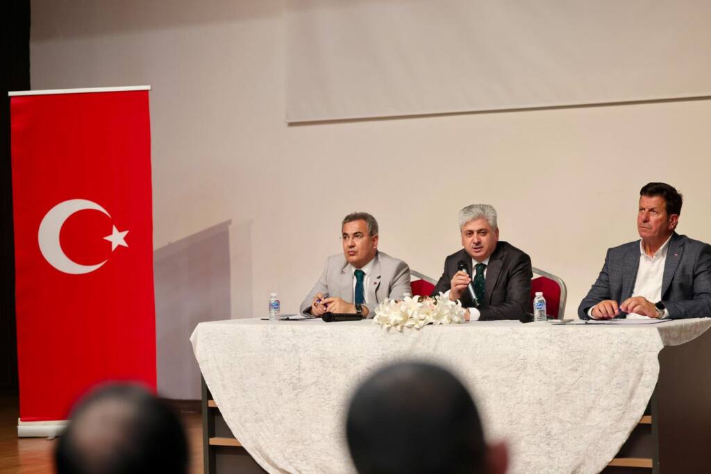 Vali Doğan Kızılelma Millet Bahçesi’nde İncelemelerde Bulundu