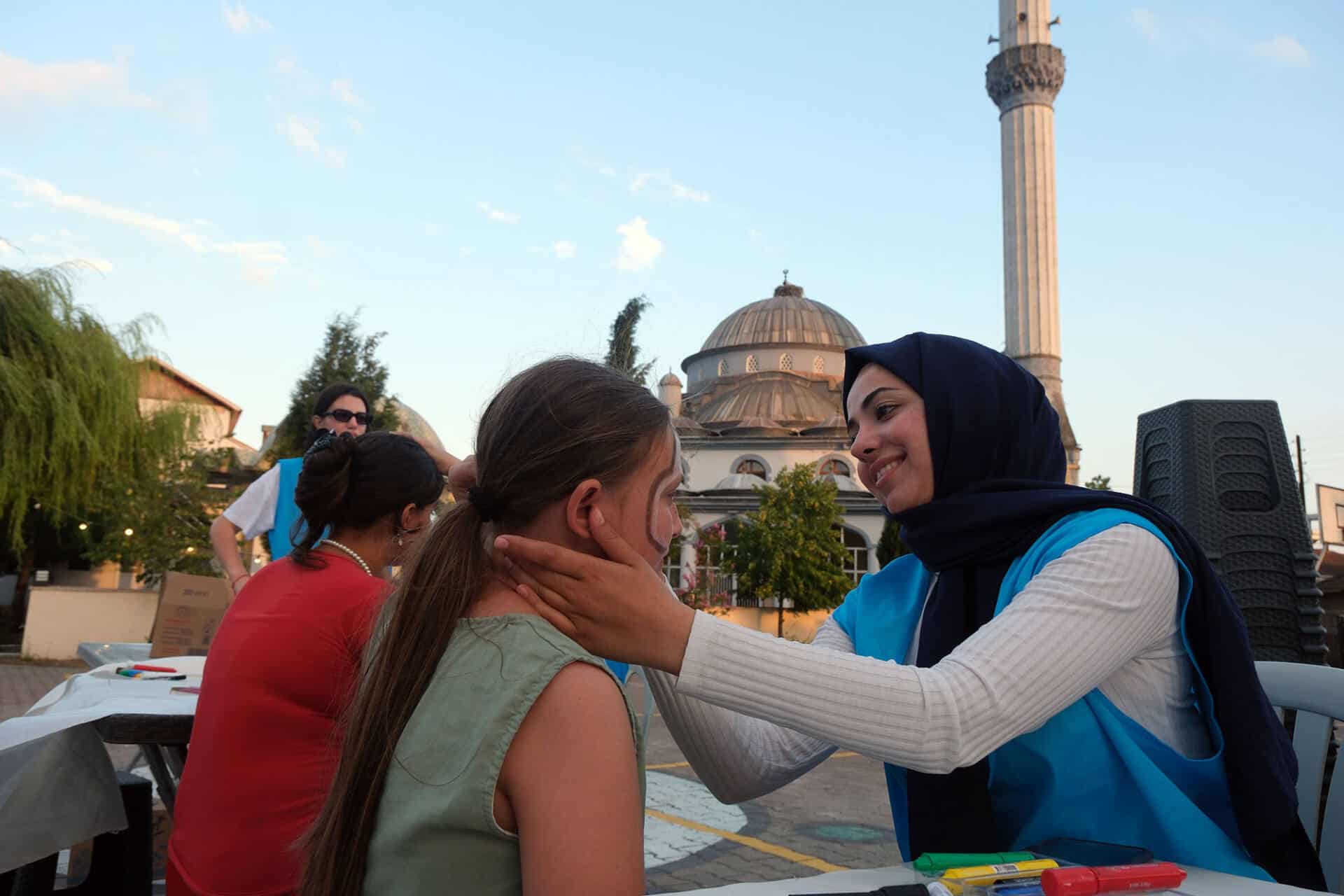 Yeniköy’de Çocuklara Eğlenceli Mahalle Etkinliği