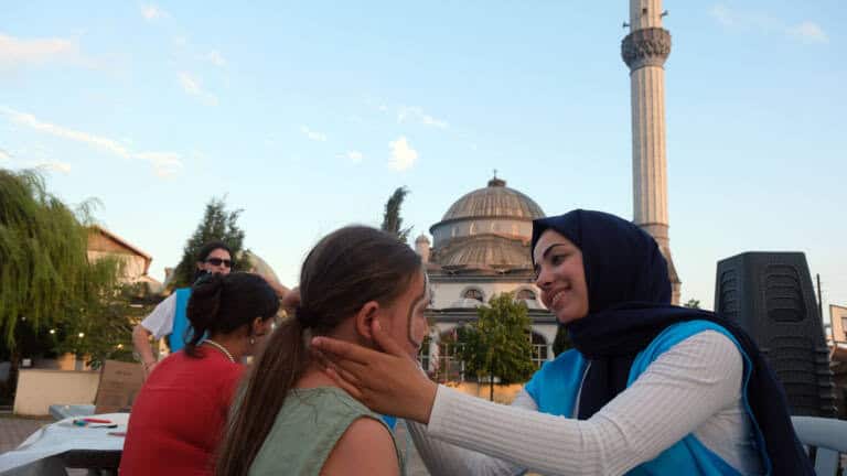 Yeniköy’de Çocuklara Eğlenceli Mahalle Etkinliği
