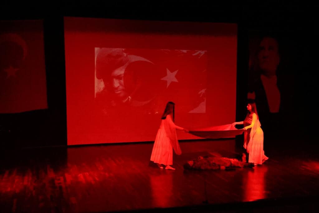 15 Temmuz Programı Şehit Erol Olçok Lisesi’nde Yapıldı