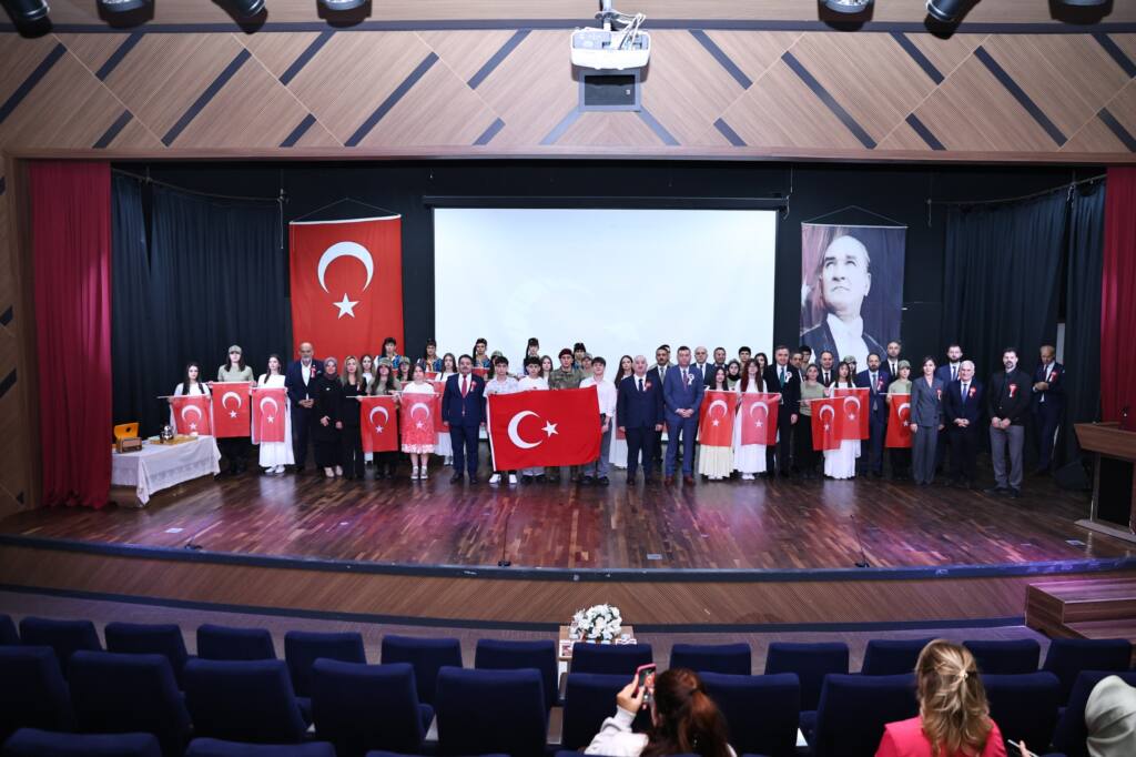 15 Temmuz Programı Şehit Erol Olçok Lisesi’nde Yapıldı