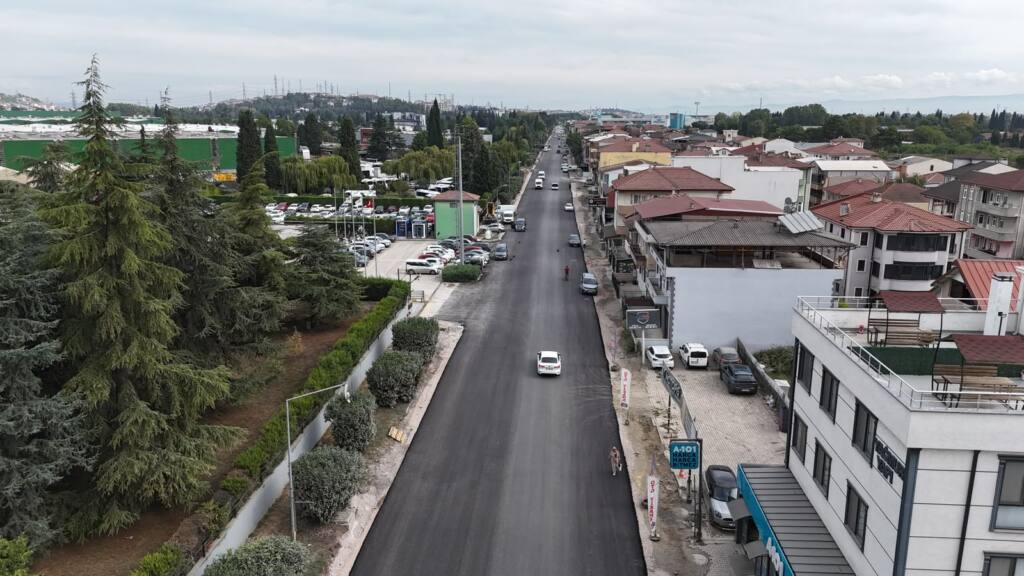 Arifiye Atatürk Caddesi’nde Büyük Asfalt Çalışması