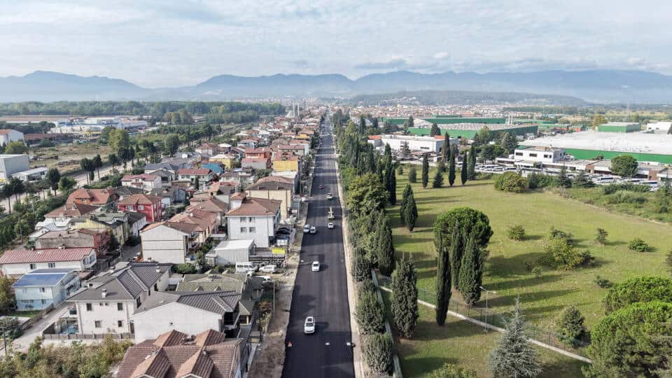 Arifiye Atatürk Caddesi’nde dönüşümün ilk etabı tamamlandı