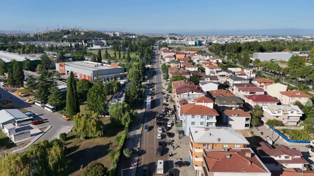 “Arifiye Atatürk Caddesi’ni baştan aşağı yeniliyoruz”