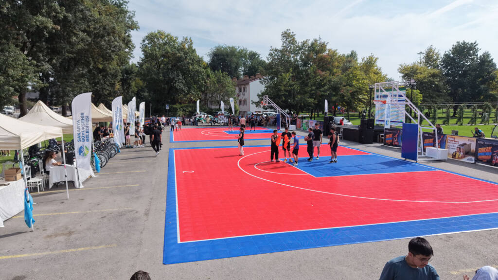 Aziz Duran Parkı’nda 3×3 Sokak Basketbolu Turnuvası Düzenlendi