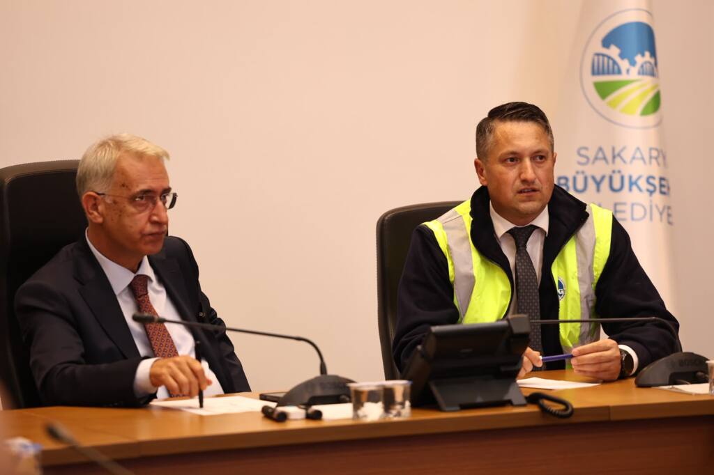 Büyükşehir Kuvvetli Sağanak İçin Acil Toplandı