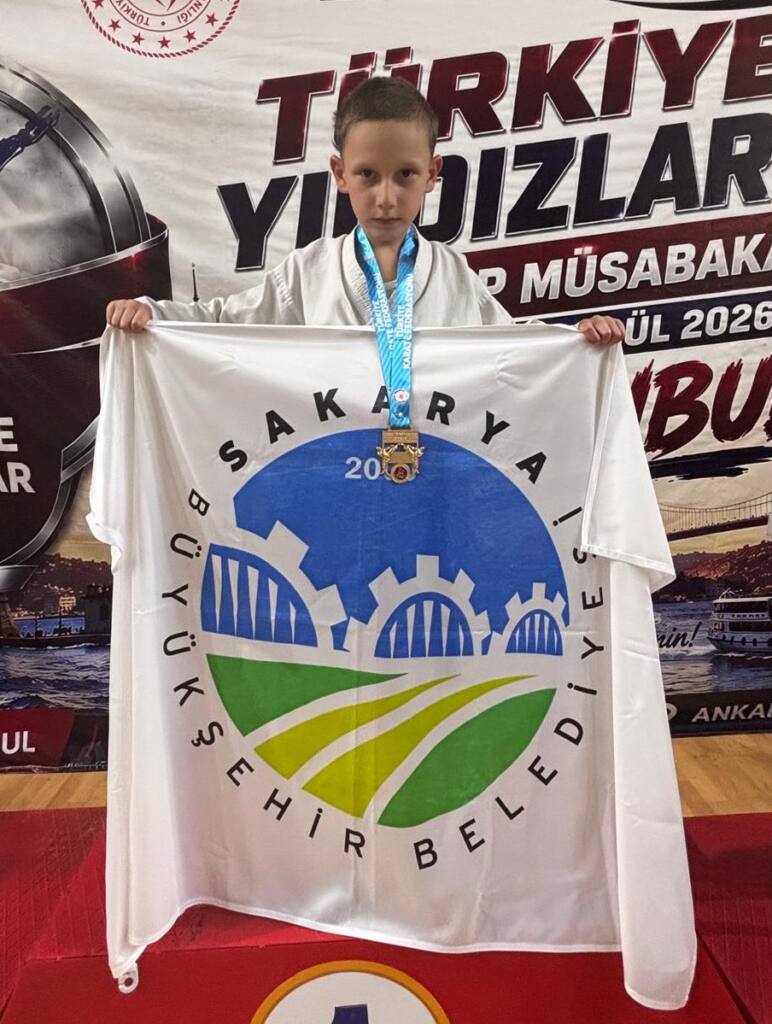 Büyükşehir Sporcuları Farklı Branşlarda Dereceler Elde Etti