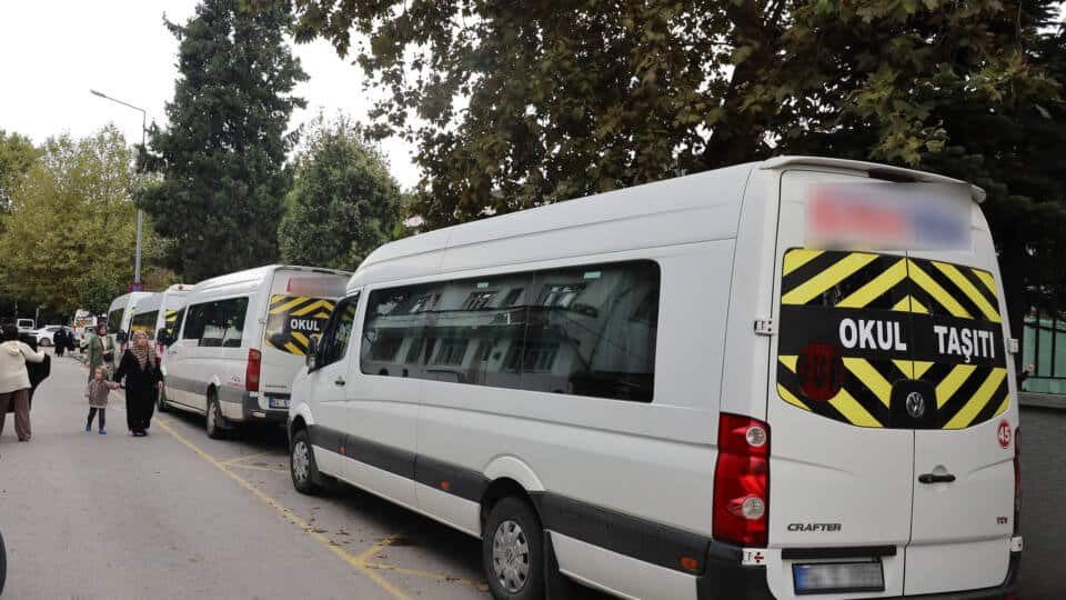 Büyükşehir Zabıtası Okul Servislerini Denetledi