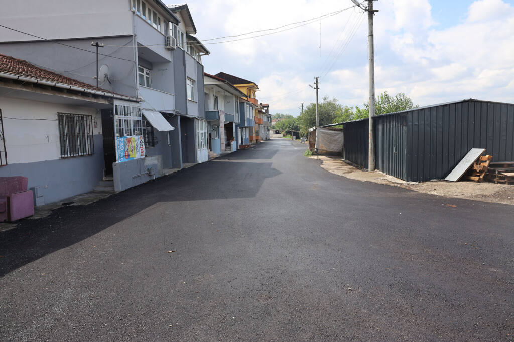 Erenler’de 19 Sokakta Altyapı ve Asfalt Çalışması Tamamlandı