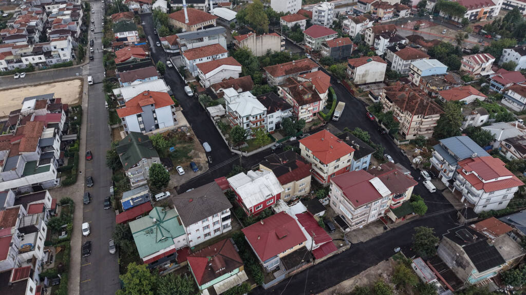 Erenler’de 19 Sokakta Altyapı ve Asfalt Çalışması Tamamlandı