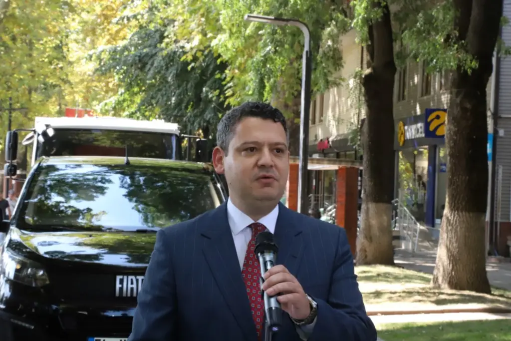 HENDEK BELEDİYESİ ARAÇ FİLOSUNU GÜÇLENDİRMEYE DEVAM EDİYOR