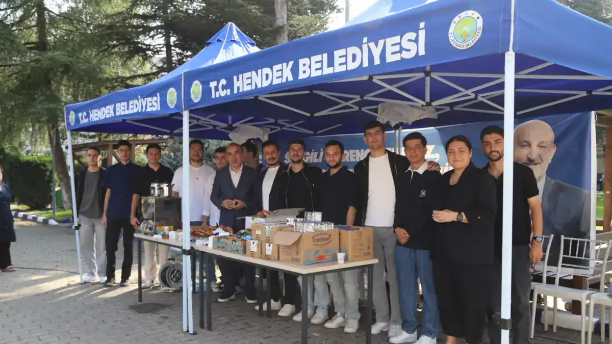 Hendek Belediyesi Üniversite Öğrencilerini Karşıladı