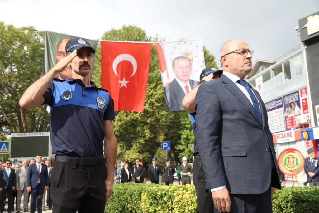 Hendek’te 19 Eylül Gaziler Günü Törenle Kutlandı