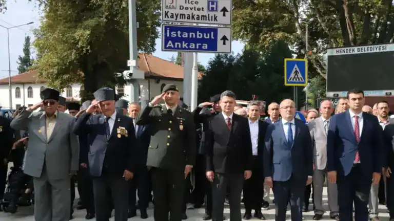 Hendek’te 19 Eylül Gaziler Günü Törenle Kutlandı